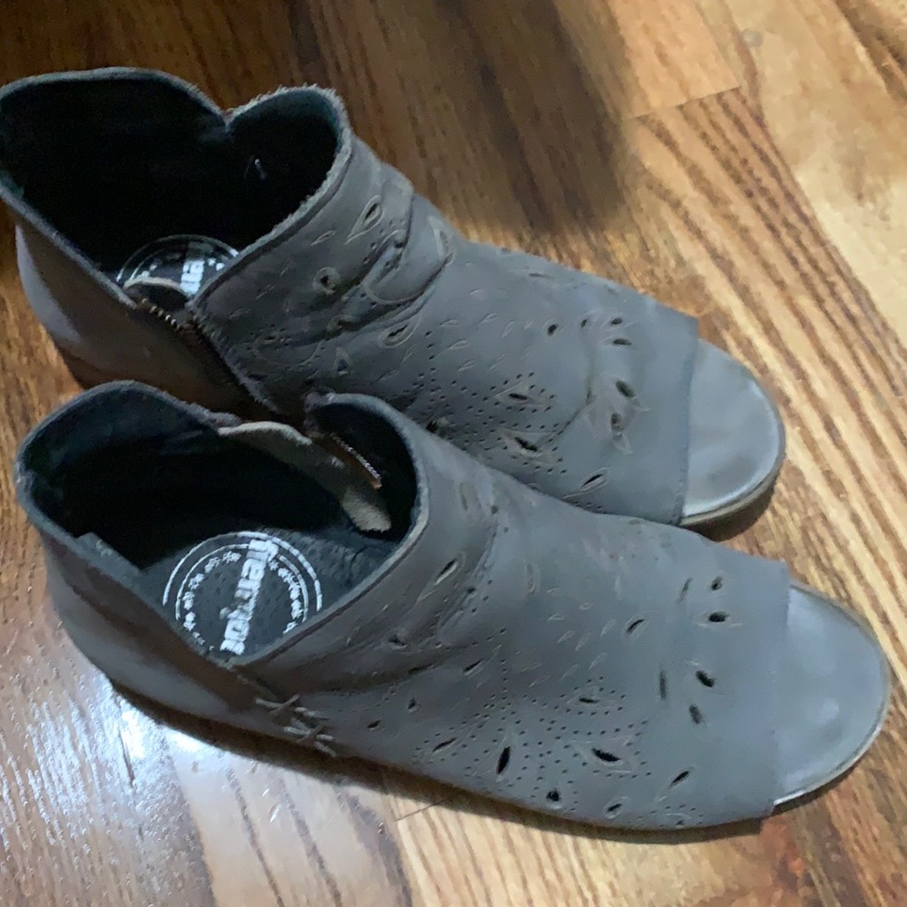 Coolway sandals